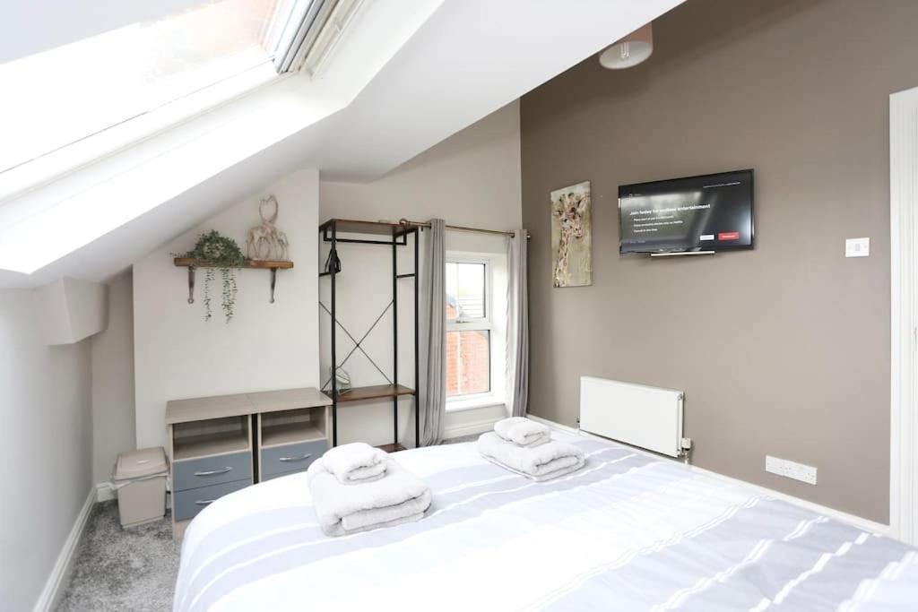 The Hot Tub Townhouse By Holiday Heim Lytham St Annes Buitenkant foto